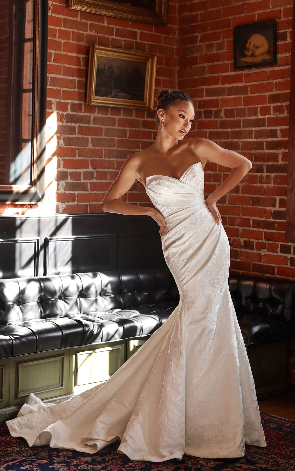 STRAPLESS SATIN JACQUARD COLUMN WEDDING DRESS WITH DRAPED SWEETHEART NECKLINE