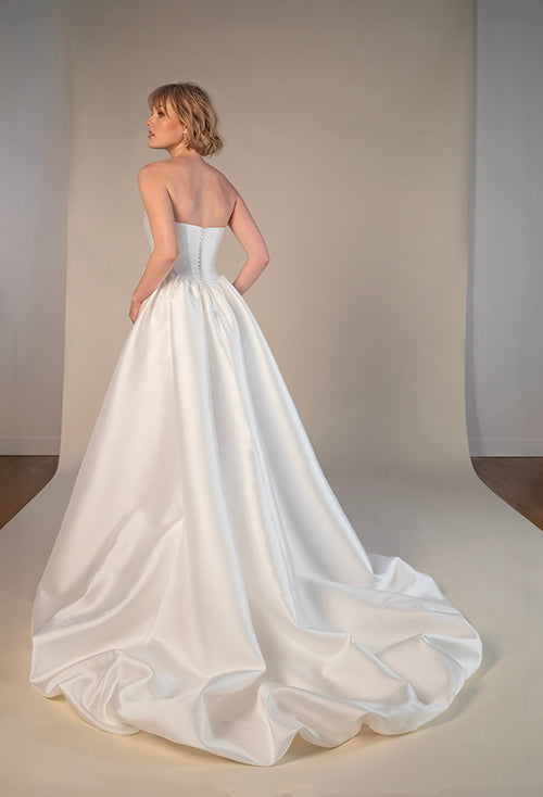 RYA - MODERN STRAPLESS A-LINE WEDDING DRESS WITH DRAMATIC HIGH-LOW SKIRT